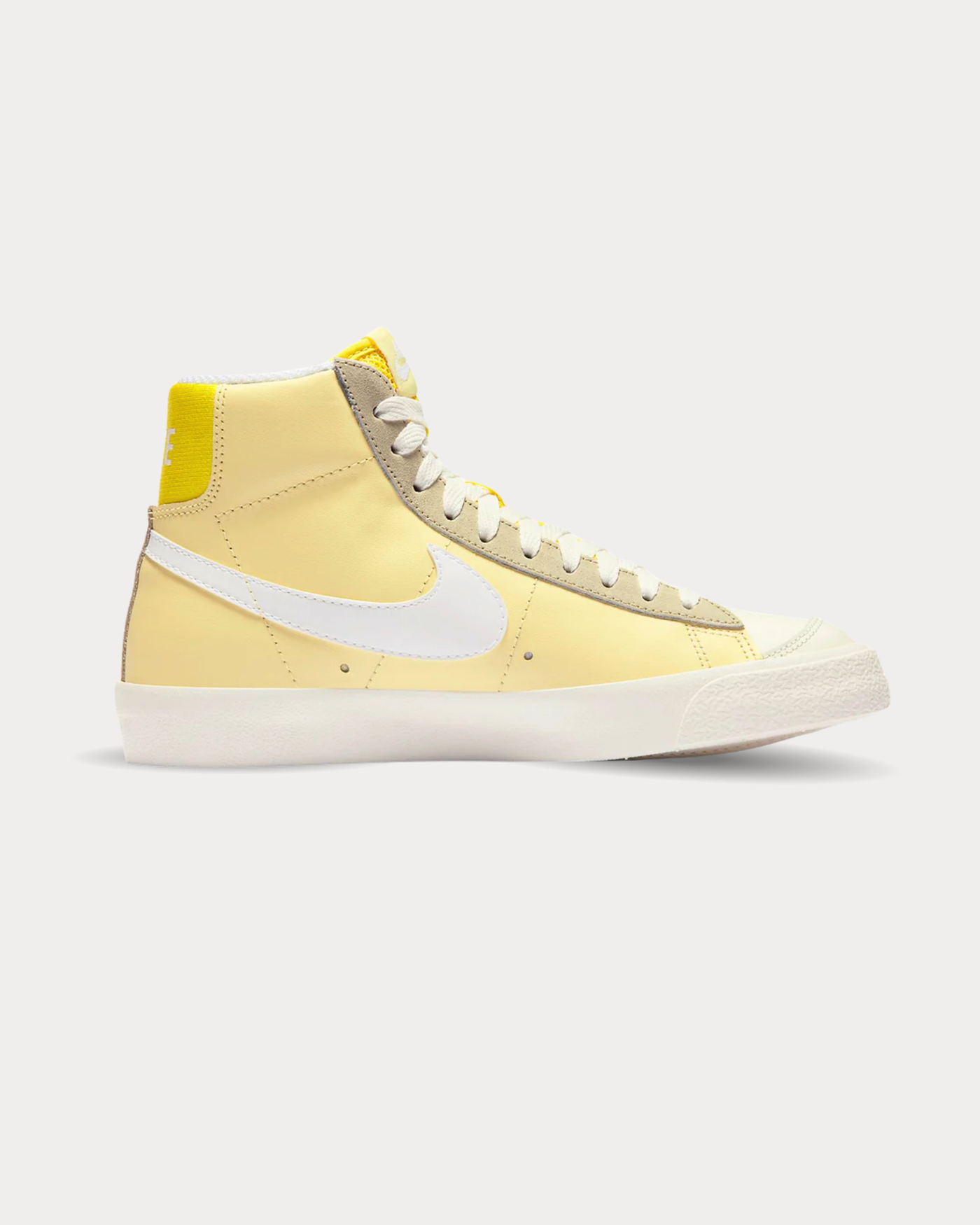 Nike - Blazer Mid ’77 leather Yellow High Top Sneakers
