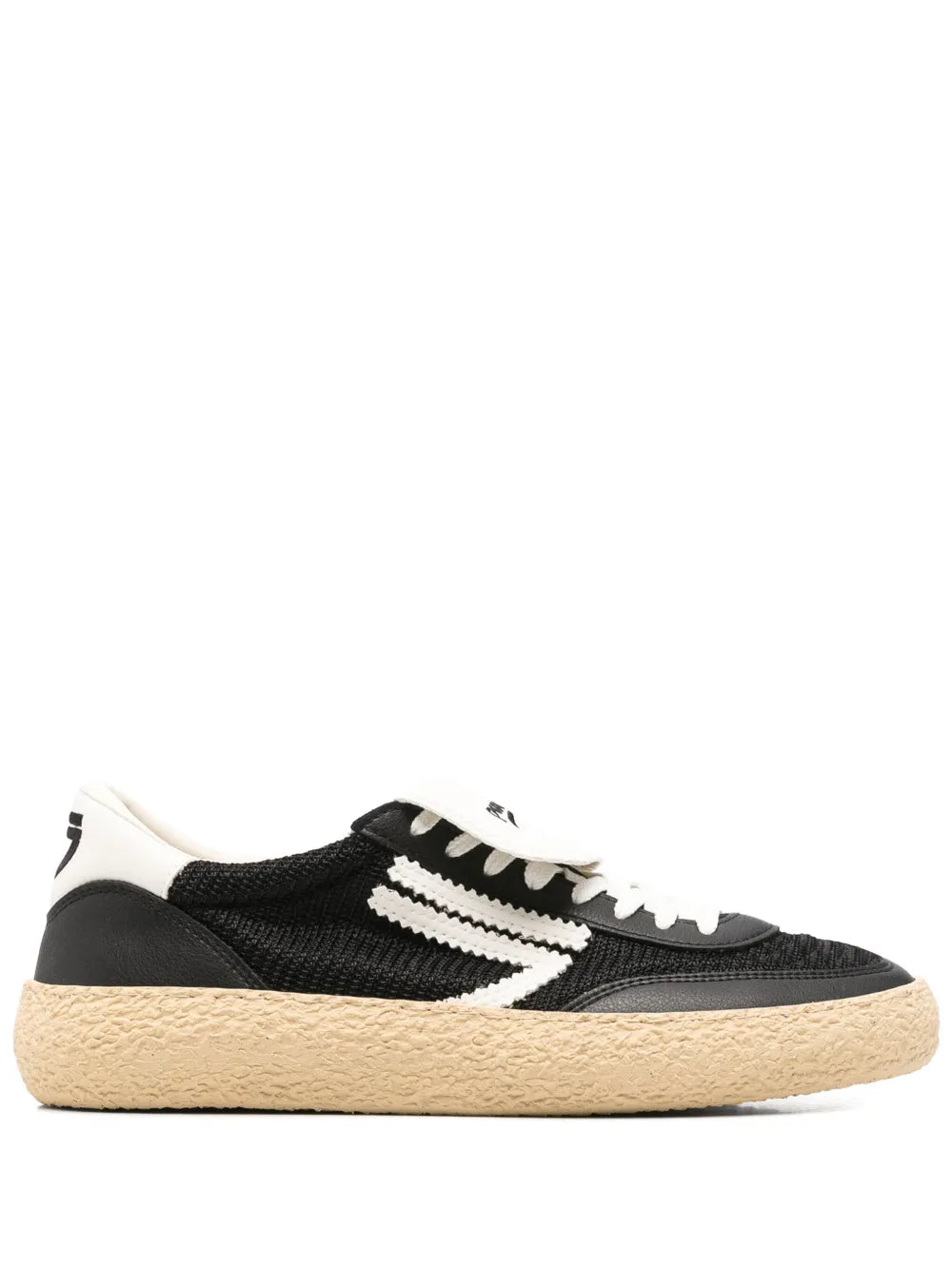 Sneakers 12