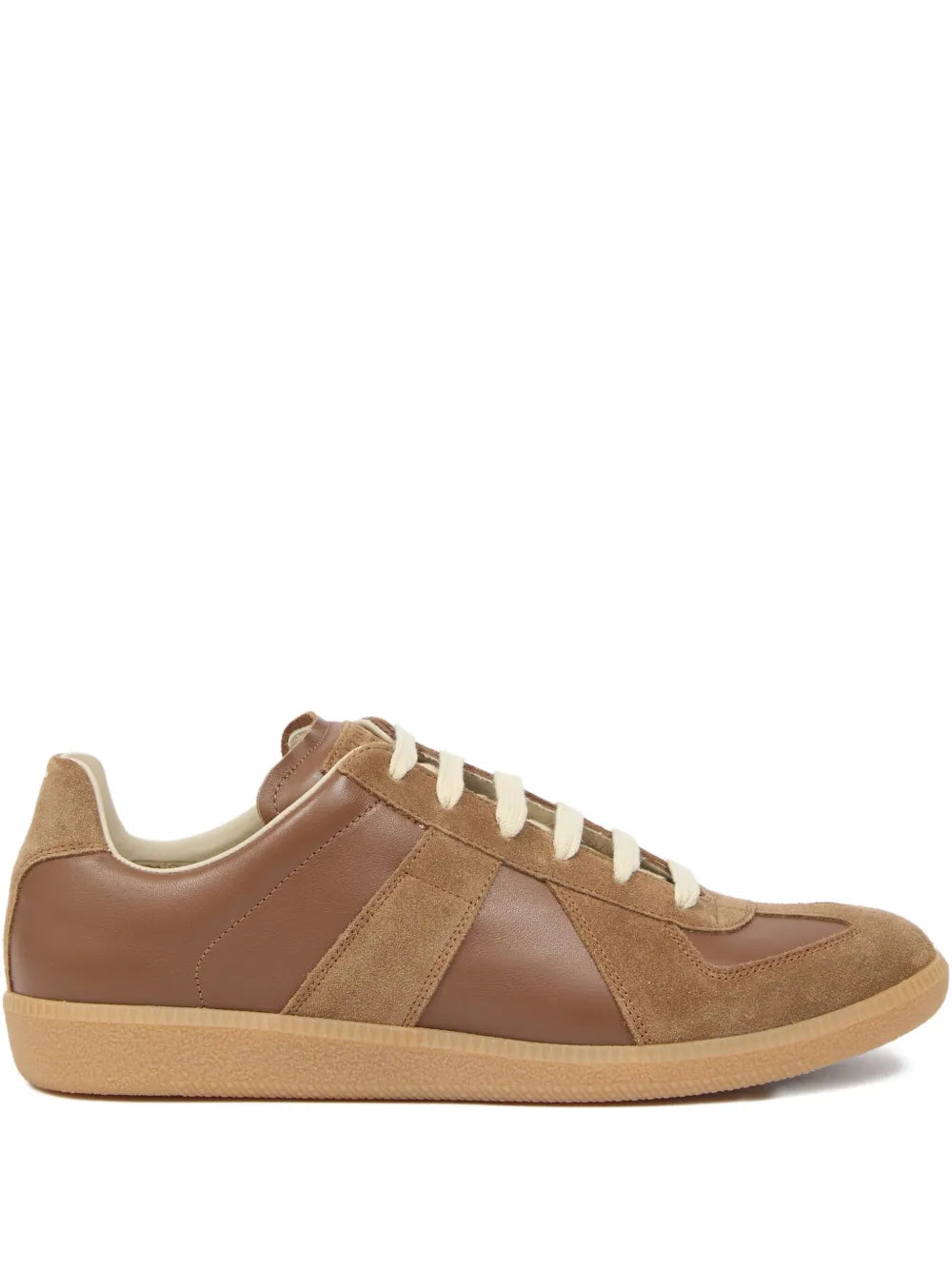 Sneakers 22