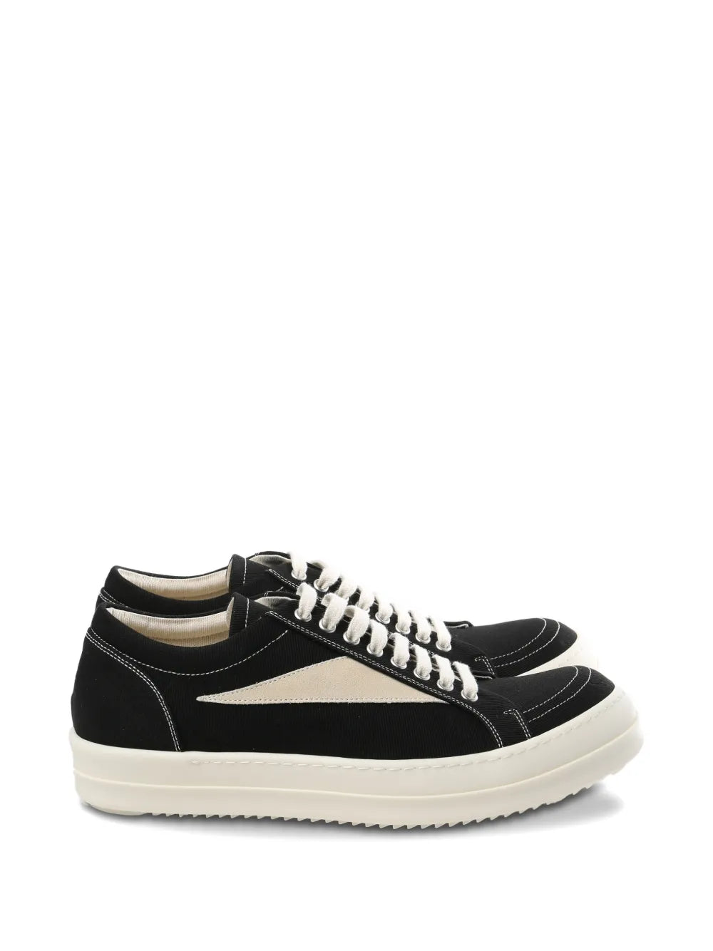 Sneakers 26