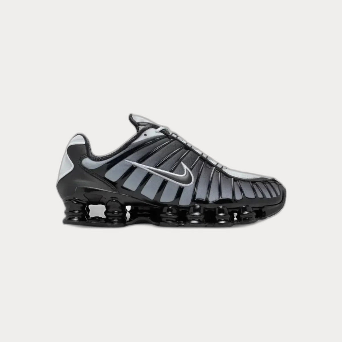 NikeShox Sneakers 5