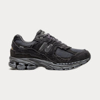 New BalanceM2002RDB Low-Top Sneakers Black