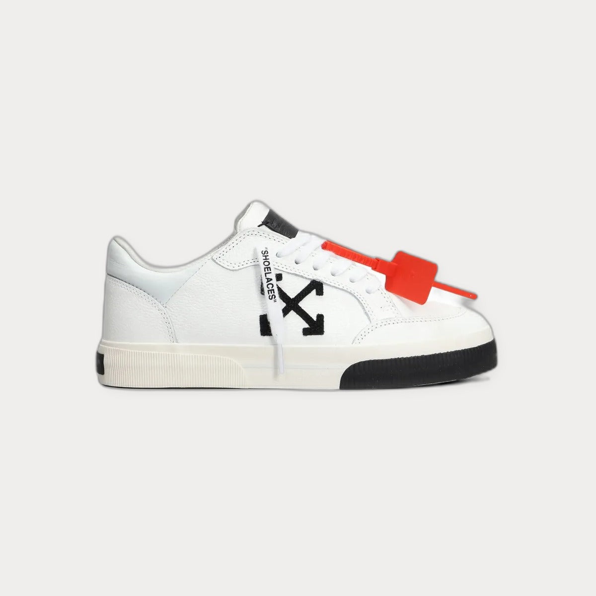 Off-arrow-Detail Lace-Up Sneakers