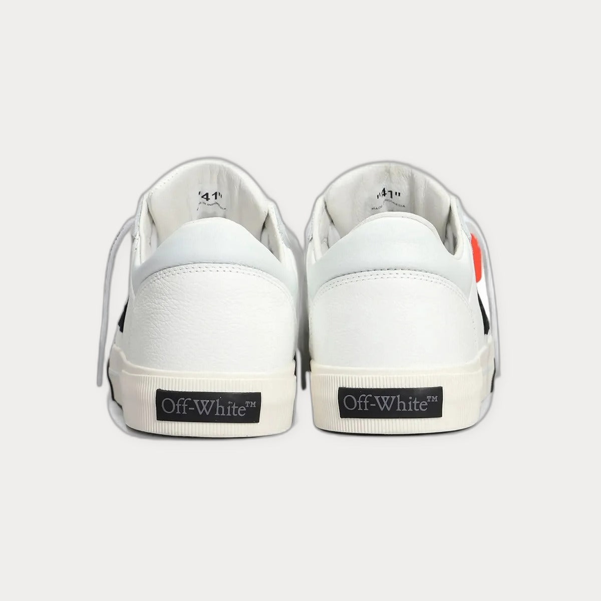Off-arrow-Detail Sneakers