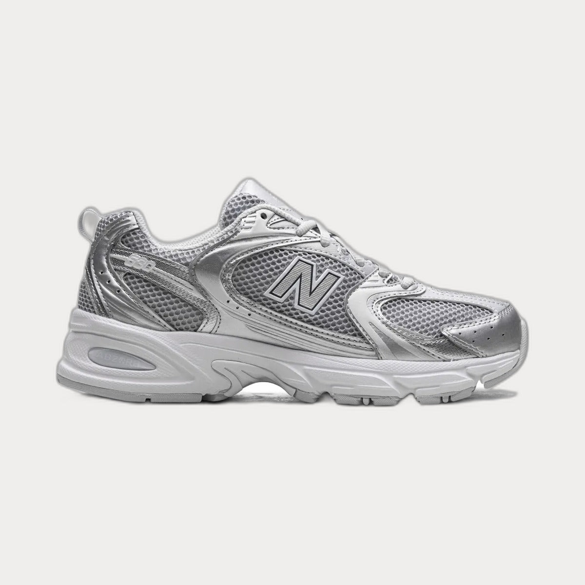 New Balance530 Moonbeam/Silver Metallic Sneakers