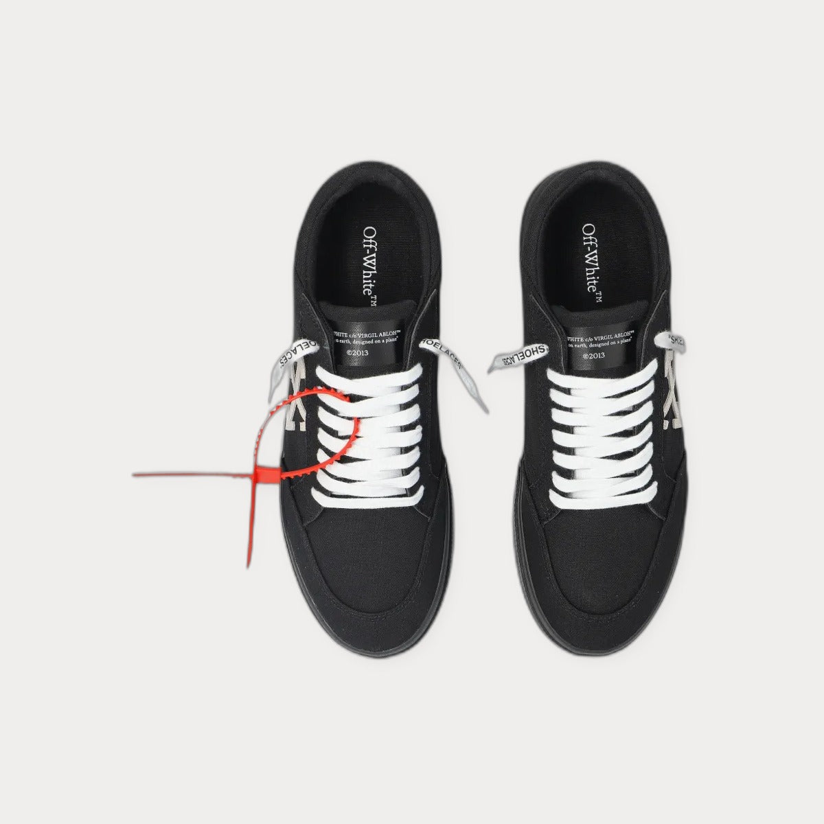 Off-White Vulcanized Low Sneakers 3