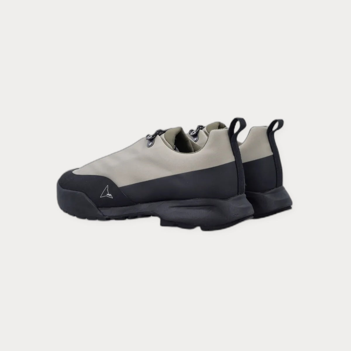 ROA Sneakers